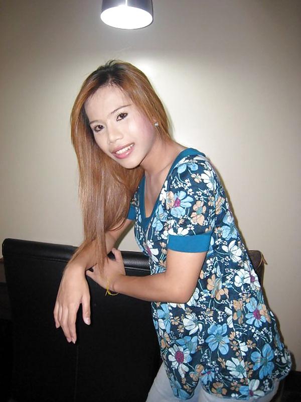 20P Ladyboy Kel from Bangkok
