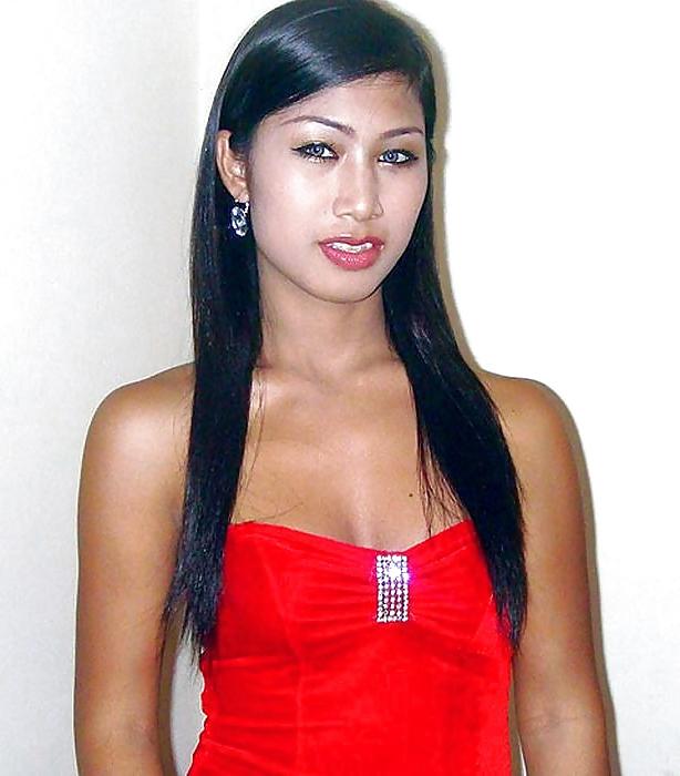 25P Ladyboy Jen aka Emily from Laos