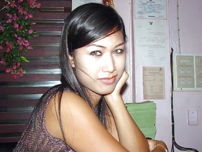 25P Ladyboy Jen aka Emily from Laos