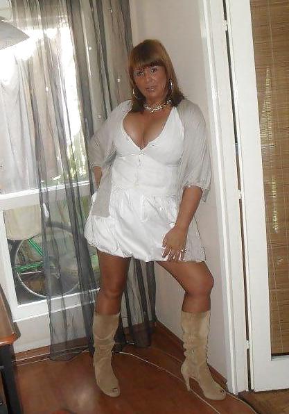 23P Horny Serbian mature lady