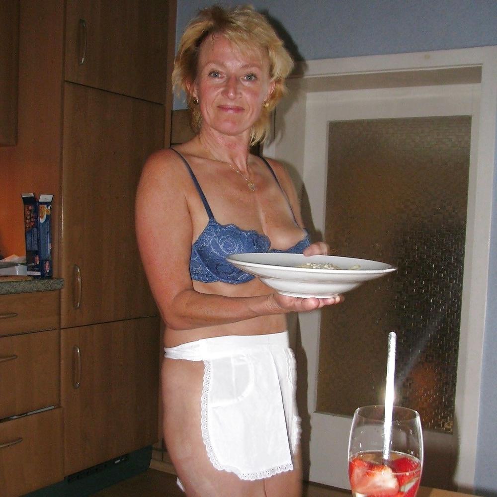 25P Grab a granny 147