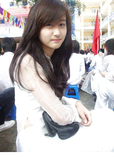 11P Ao Dai - Vietnamese traditional clothes 