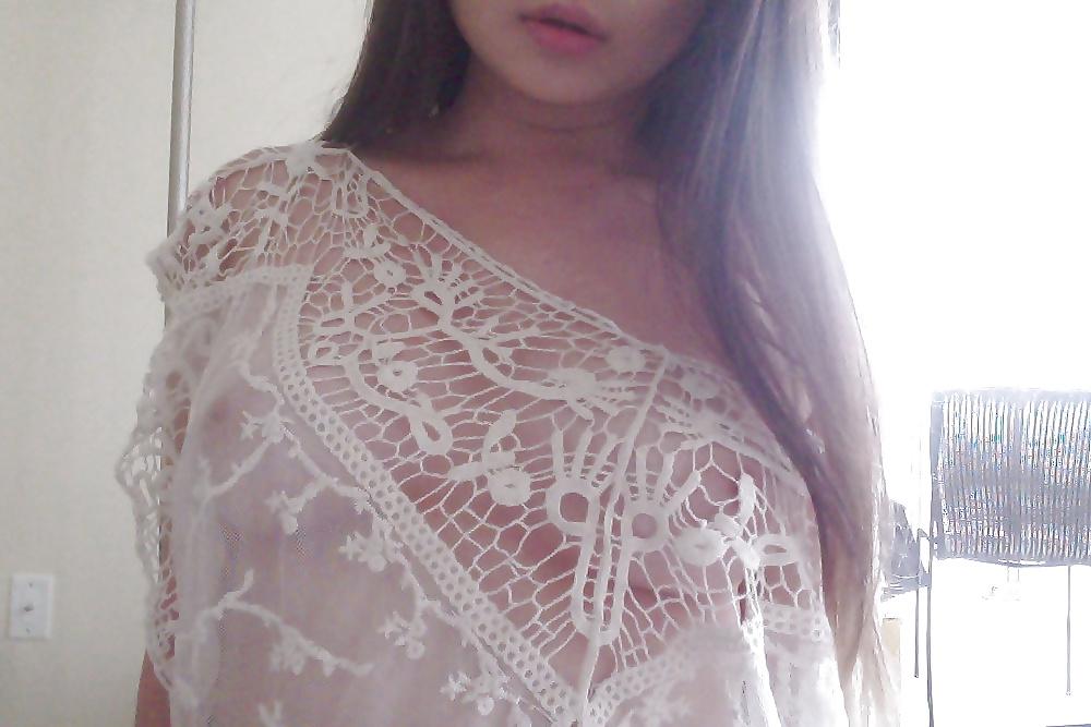 25P Selena gomez nipples and boobs !!!