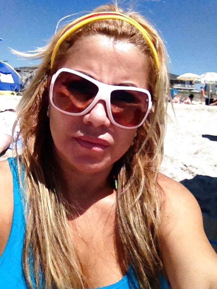 16P Facebook friends  (milf!)