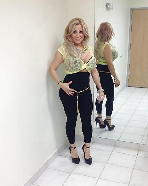 16P Facebook friends  (milf!)