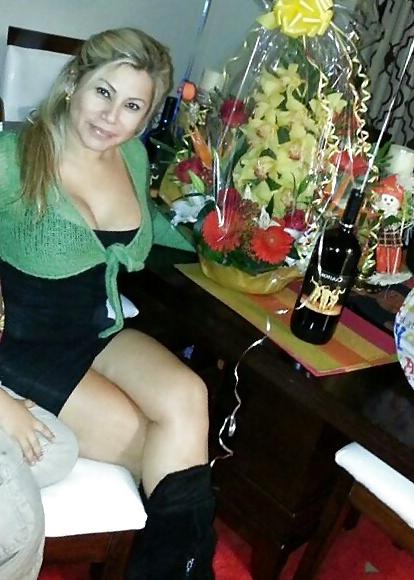 16P Facebook friends  (milf!)
