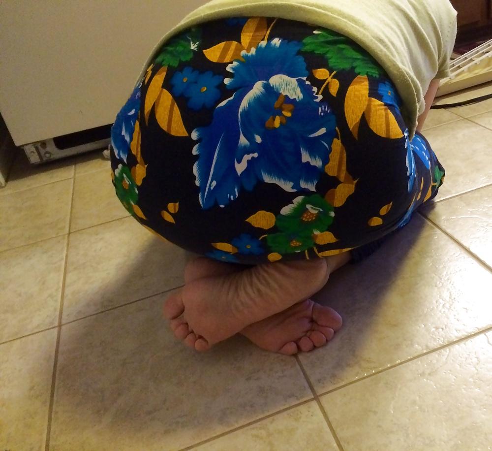 5P Mom mature (asian feet)