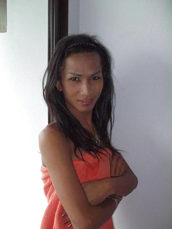 15P Ladyboy Min aka Nasel from Pattaya