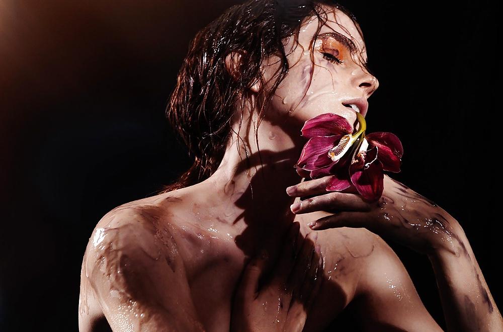 25P Sexy Emma Watson