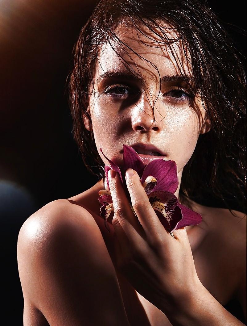 25P Sexy Emma Watson