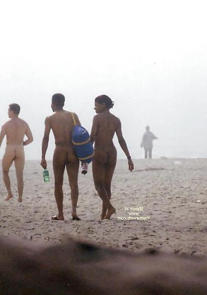 25P Black Girls at the Beach: Nudists and Exhibitionists