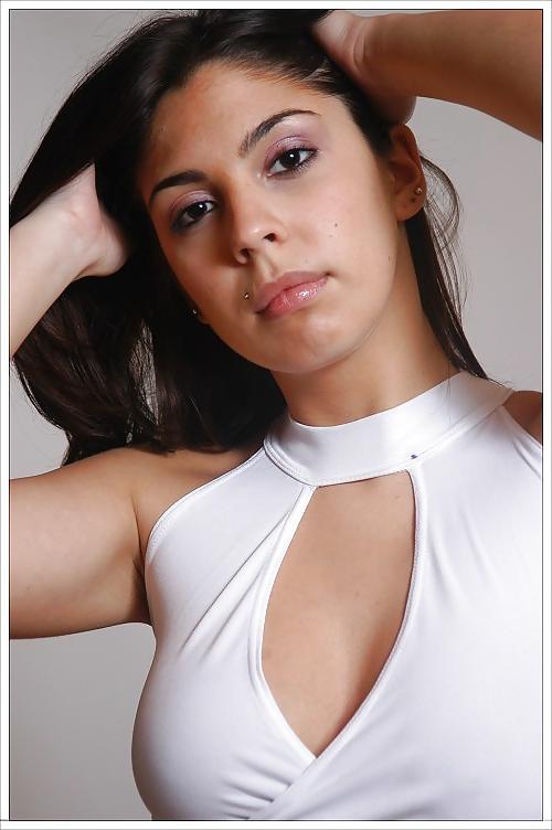 25P Amat Non Nude 01 - Caterine (Please Comment)