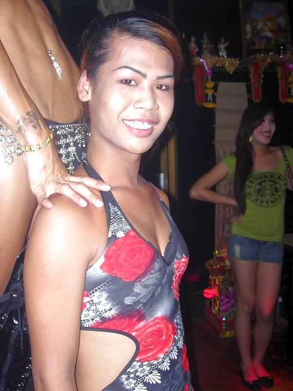 16P Ladyboy Ge from Pattaya