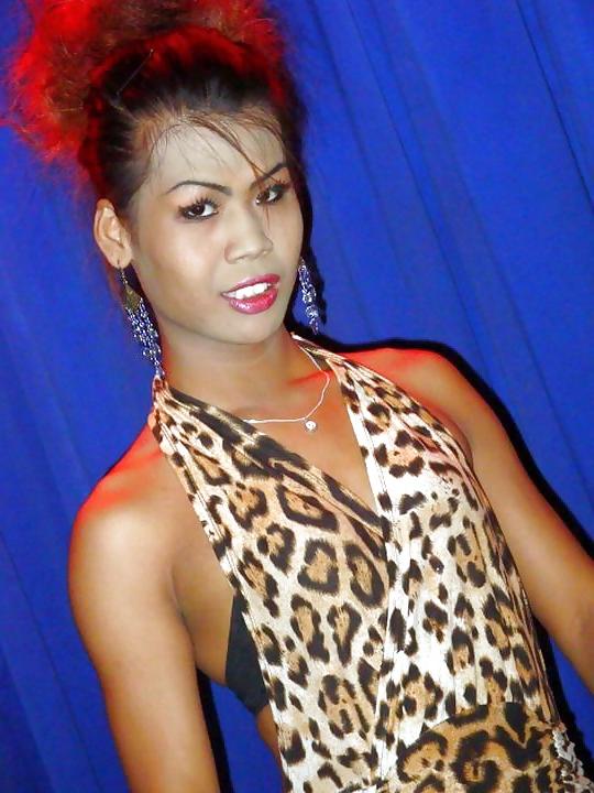 16P Ladyboy Ge from Pattaya