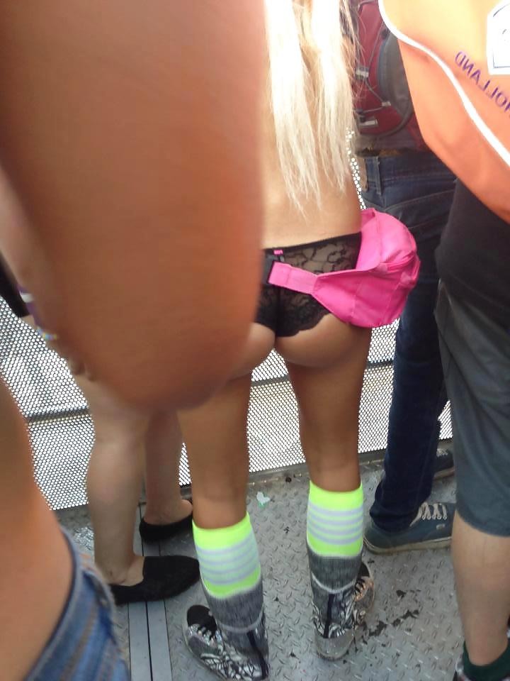 25P Heiße Teenie-Festivalschlampen 2