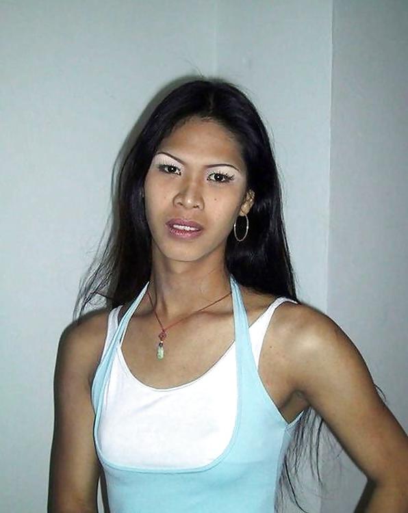 19P Phuket Ladyboy Amy