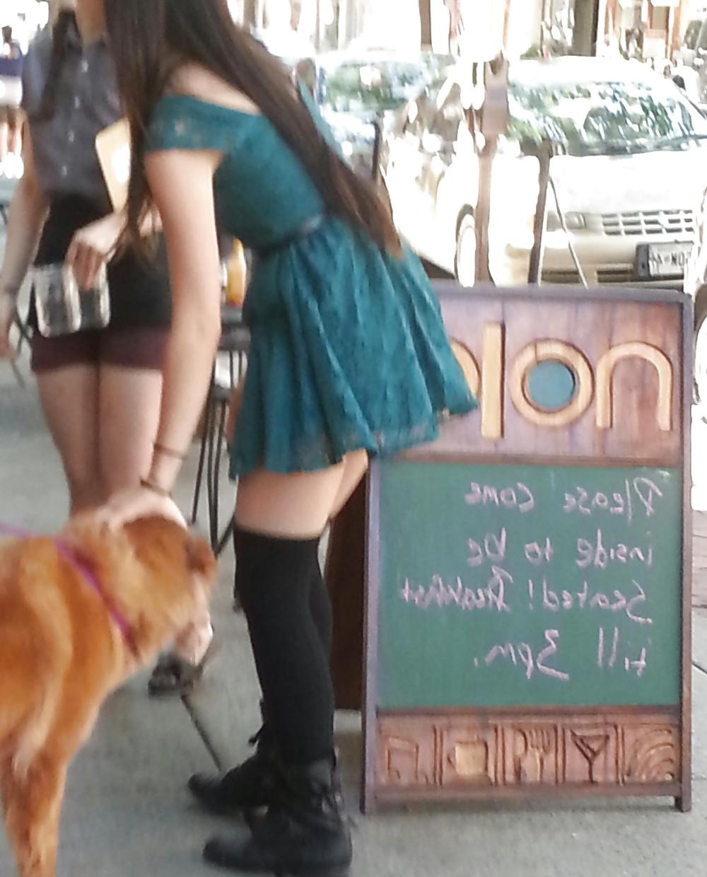 8P Sexy Waitress