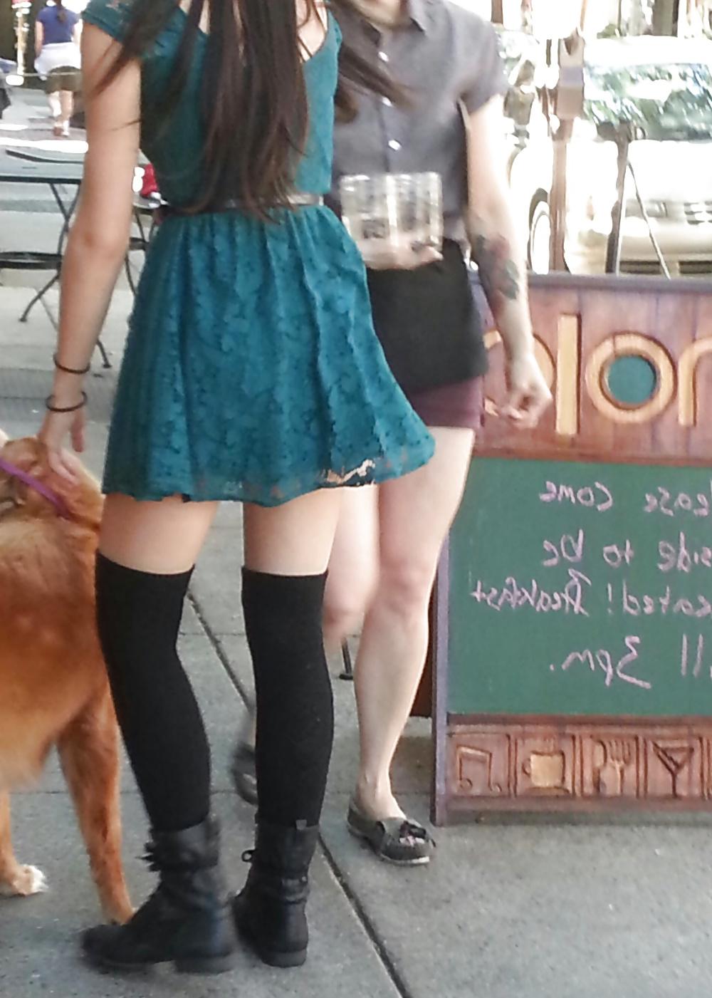 8P Sexy Waitress