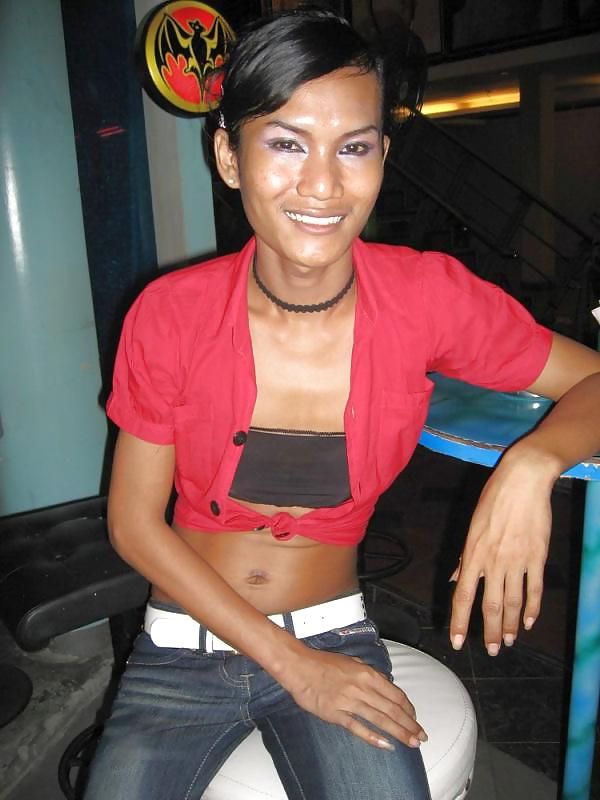 24P Pattaya Ladyboy Tatar