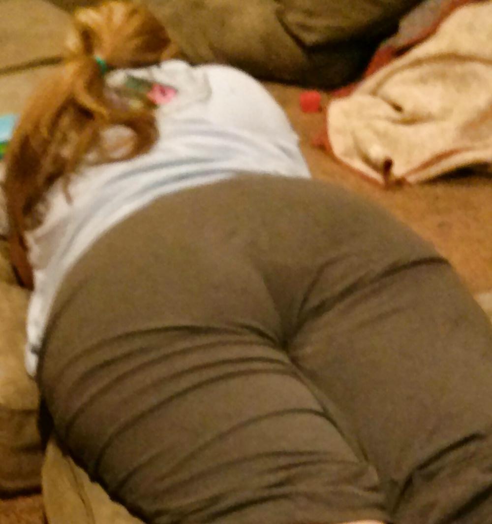 18P Bbw in tight pants
