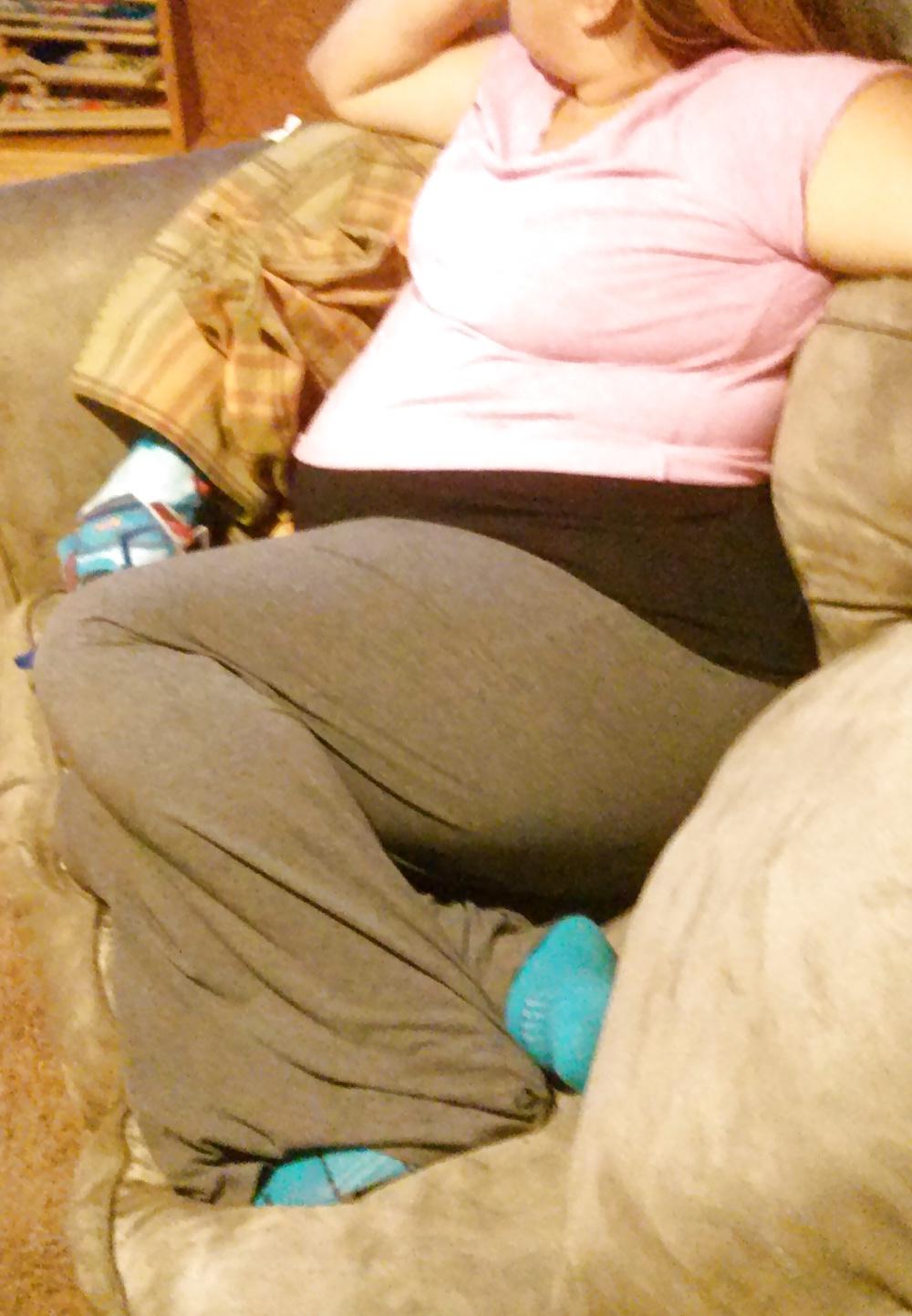 18P Bbw in tight pants