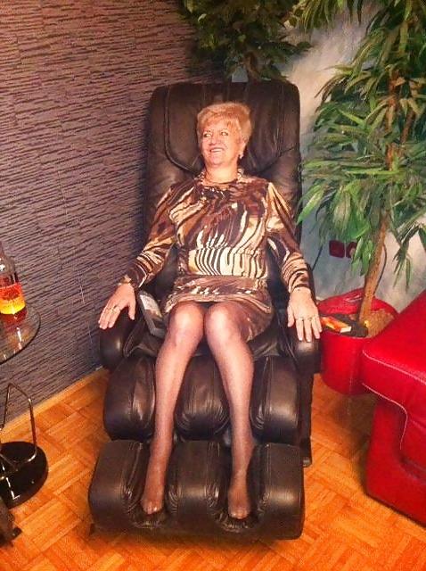 25P Stefi - Mature Slut Part 2