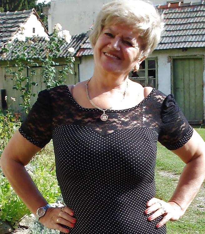 25P Stefi - Mature Slut Part 2