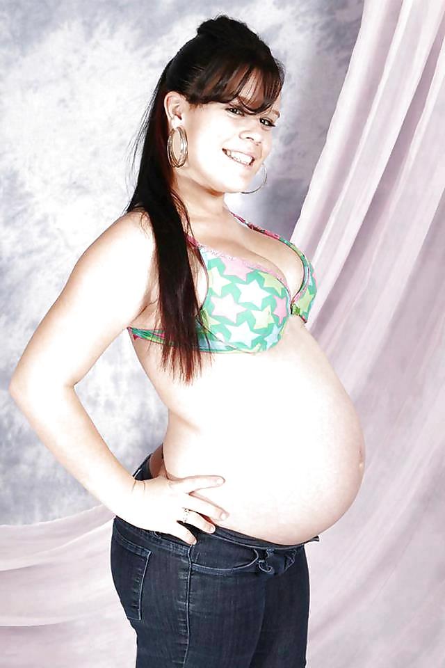 25P Pregnant chics non nude
