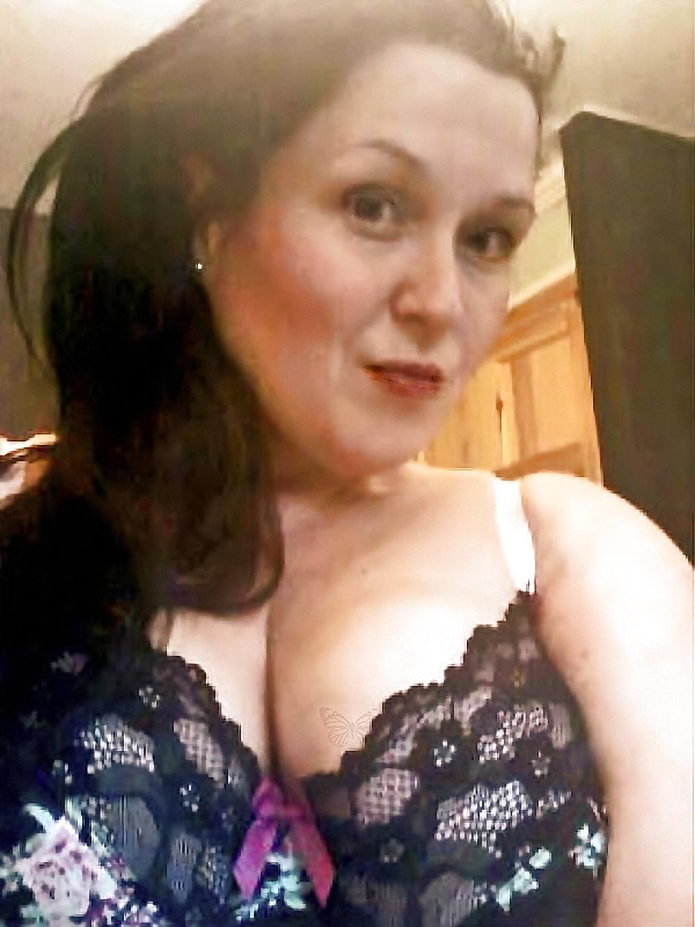 25P The Best of Exposed Newcastle BBW Lyndsay Dawson