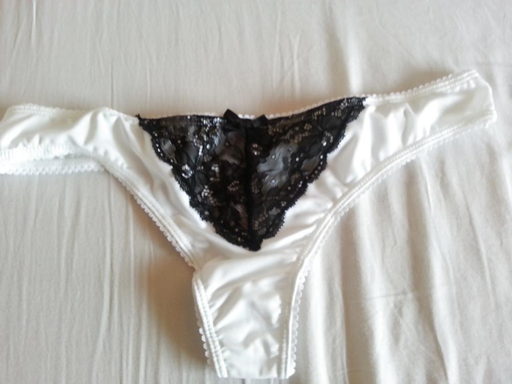 25P Bhtjes en slipjes van me sletje 