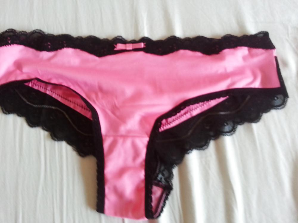 25P Bhtjes en slipjes van me sletje 
