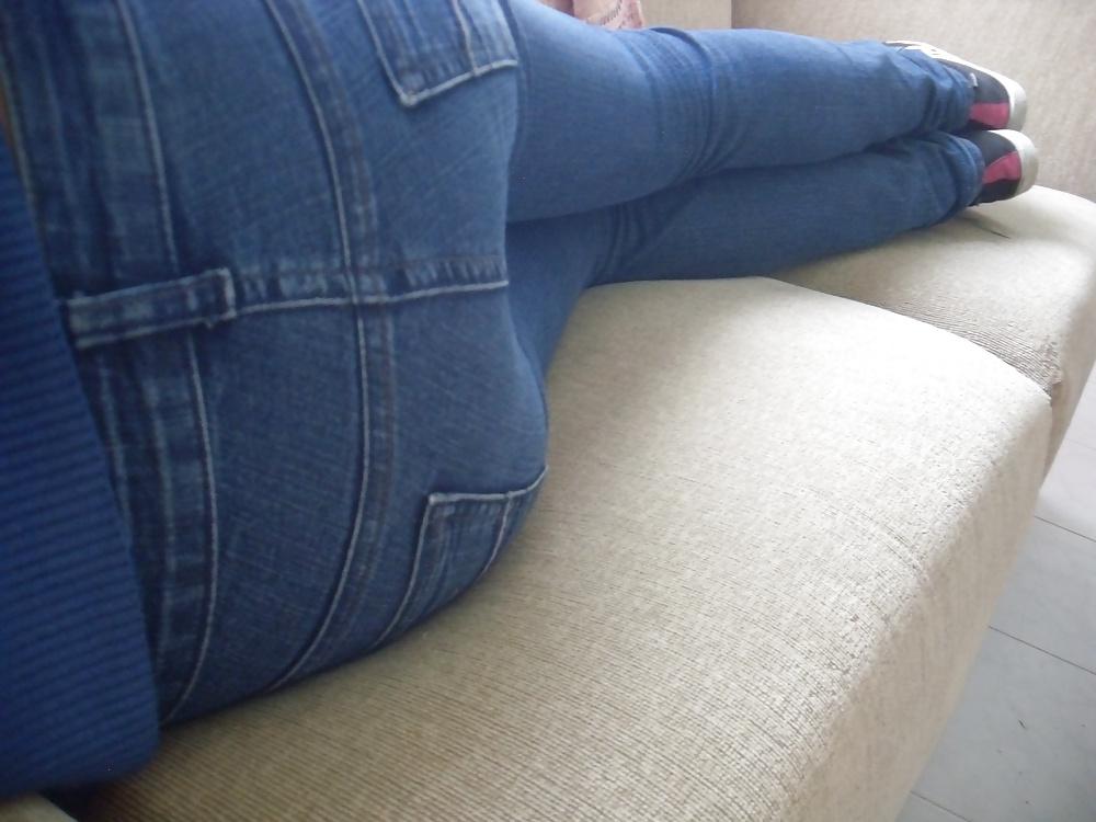 25P Ximena dormida manoseada - ass groping