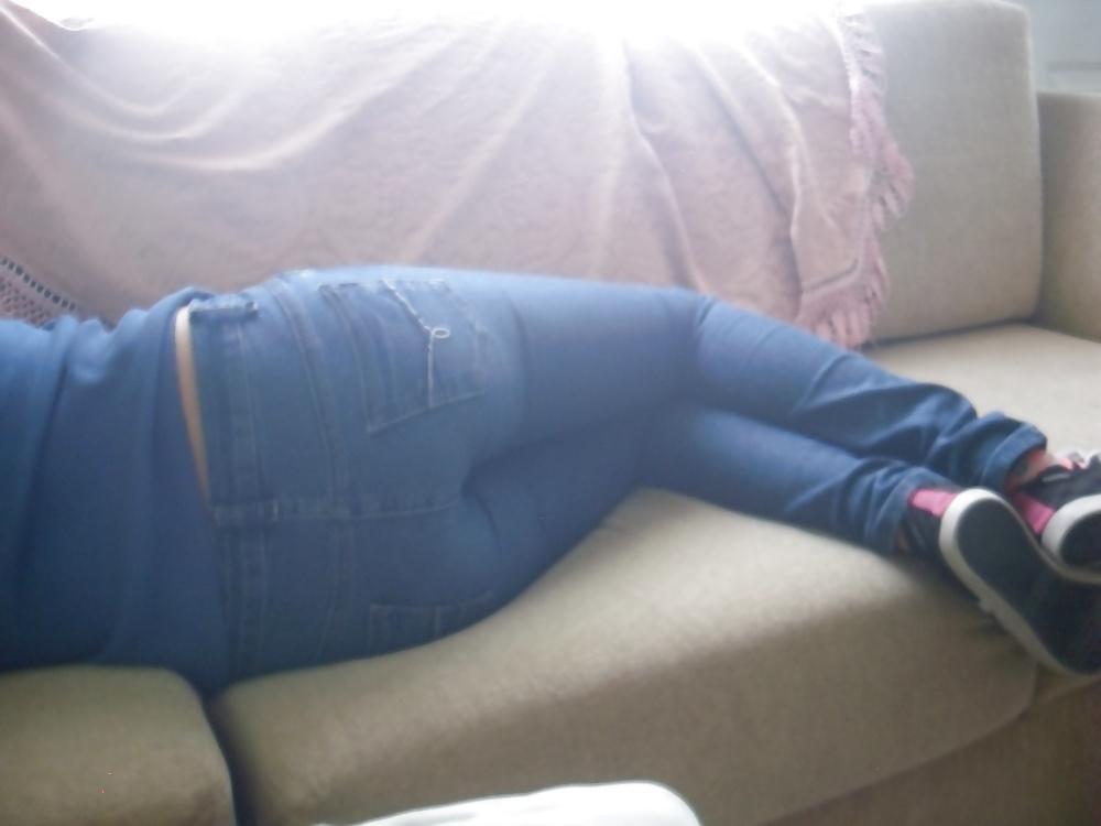 25P Ximena dormida manoseada - ass groping