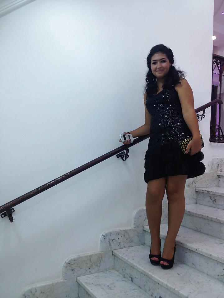 25P Arab girl
