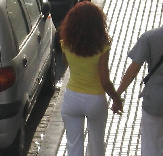 25P Candid Asses And Big Butt In Jeans