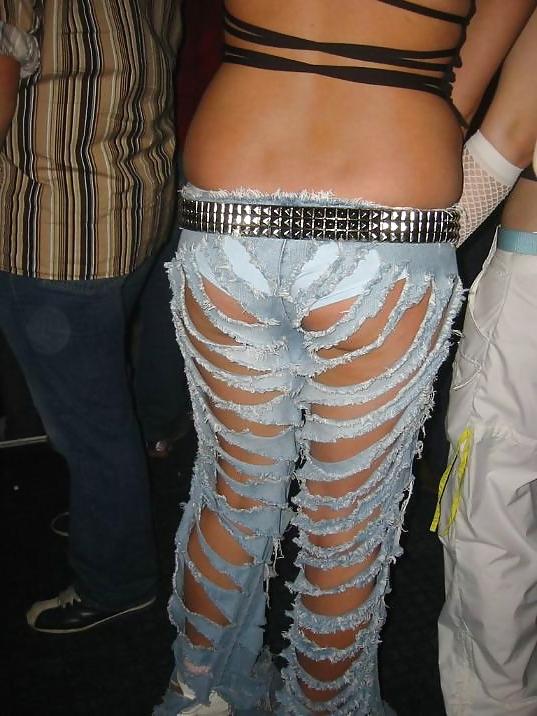 25P Candid Asses And Big Butt In Jeans
