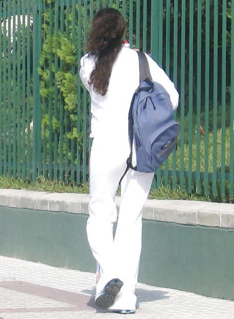 25P Candid Asses And Big Butt In Jeans