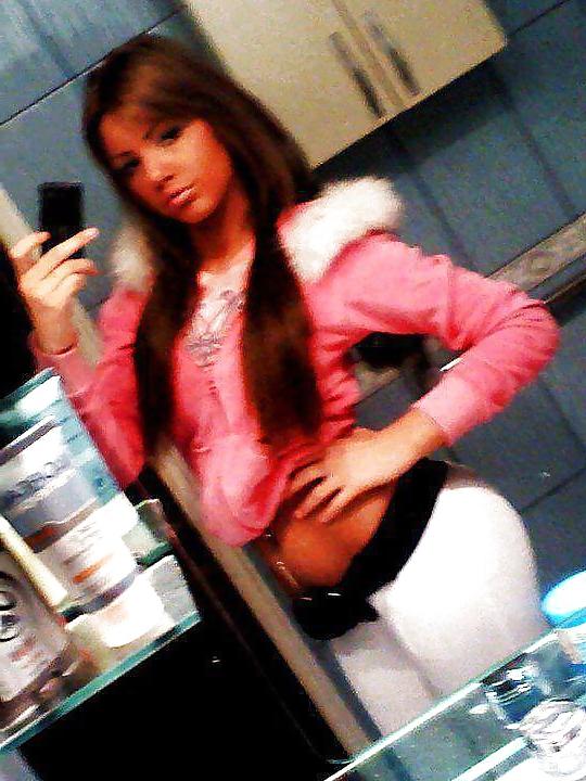 25P Balkan babes in yoga pants