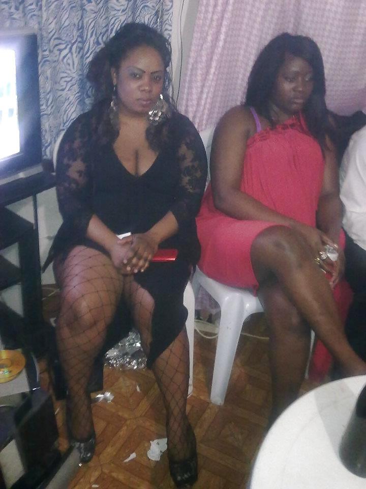 25P Ebony Mature Sluts