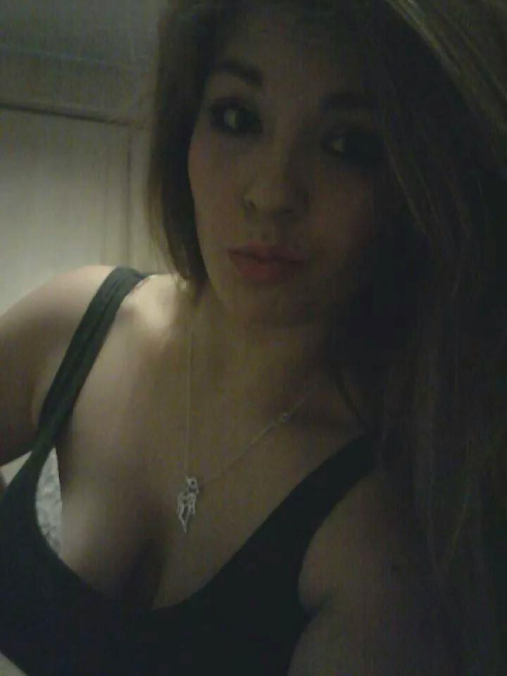 4P Non nude slut
