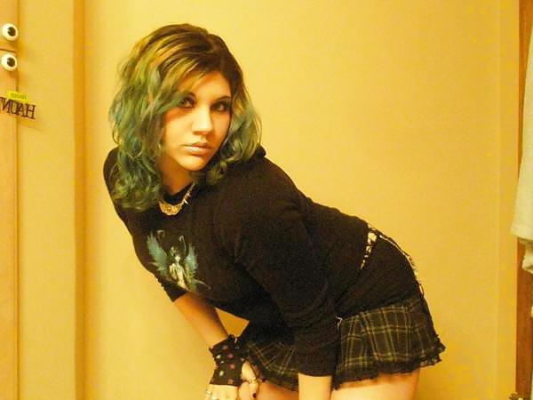 25P My Sexy Friend - THIS ISNT ME