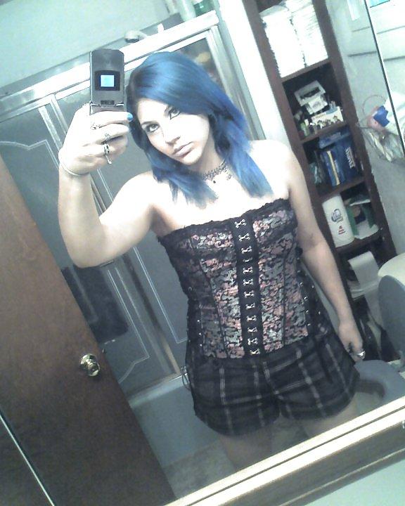25P My Sexy Friend - THIS ISNT ME