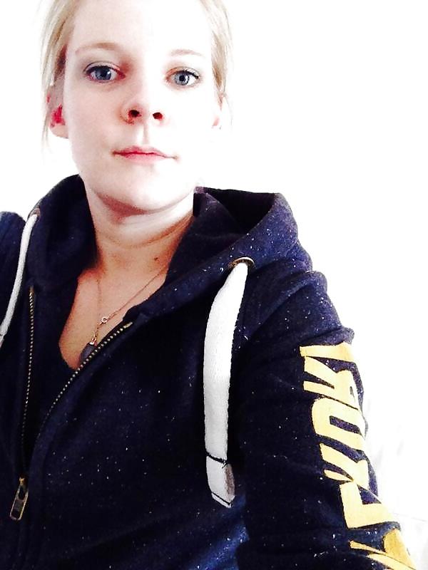 15P Hannah Rutherford from the yogscast 