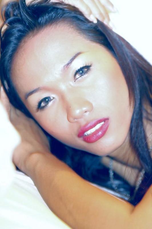 25P Pattaya Ladyboy Gyk aka Kiki - non nude pics