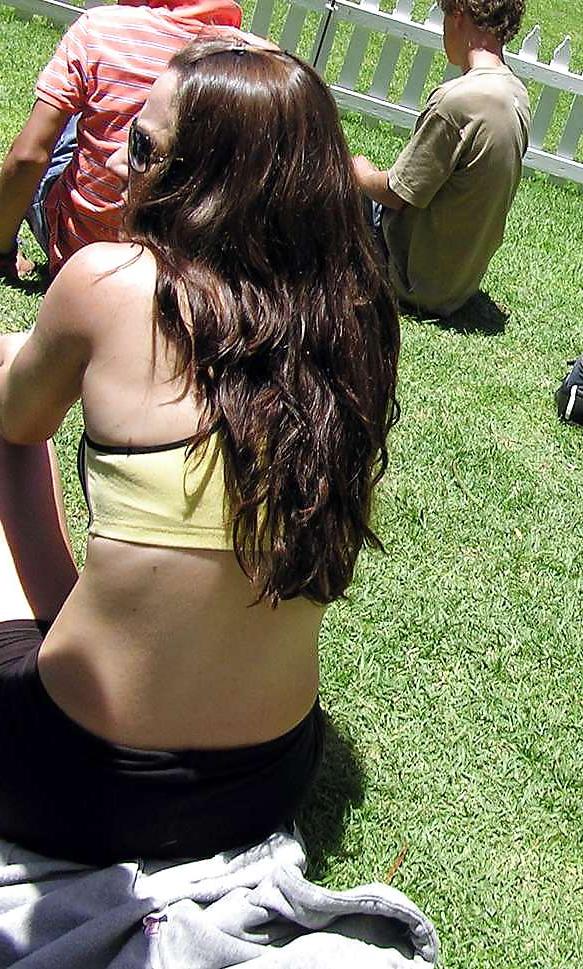 25P Candid Asses And Big Butt In Jeans 2