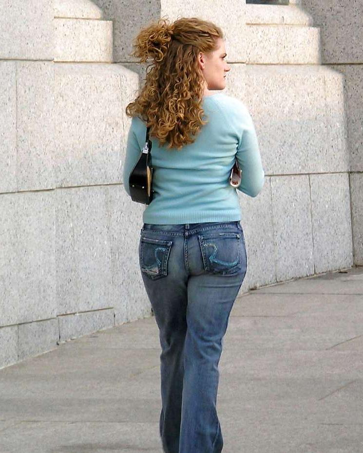 25P Candid Asses And Big Butt In Jeans 2