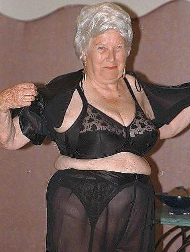 25P Mature and Granny 2  ( MIX )