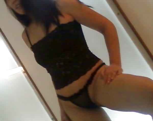 25P Horny and shy mature THAI lady