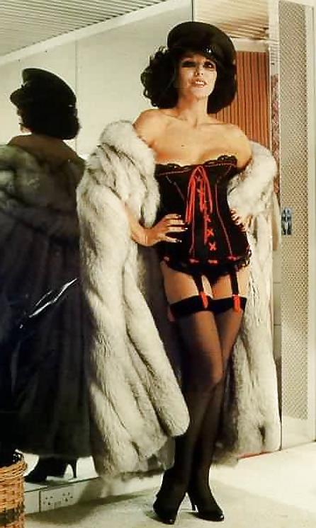 10P B Movie Queens - Joan Collins Part 3