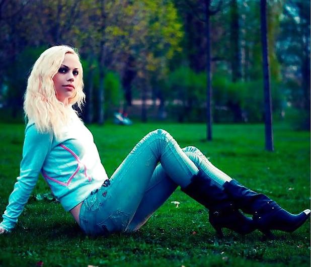25P Beautiful skinny russian camgirl